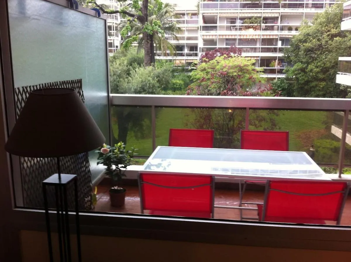 Joli Studio 4Pers Piscine Tout Confort Juan-les-Pins Holiday home