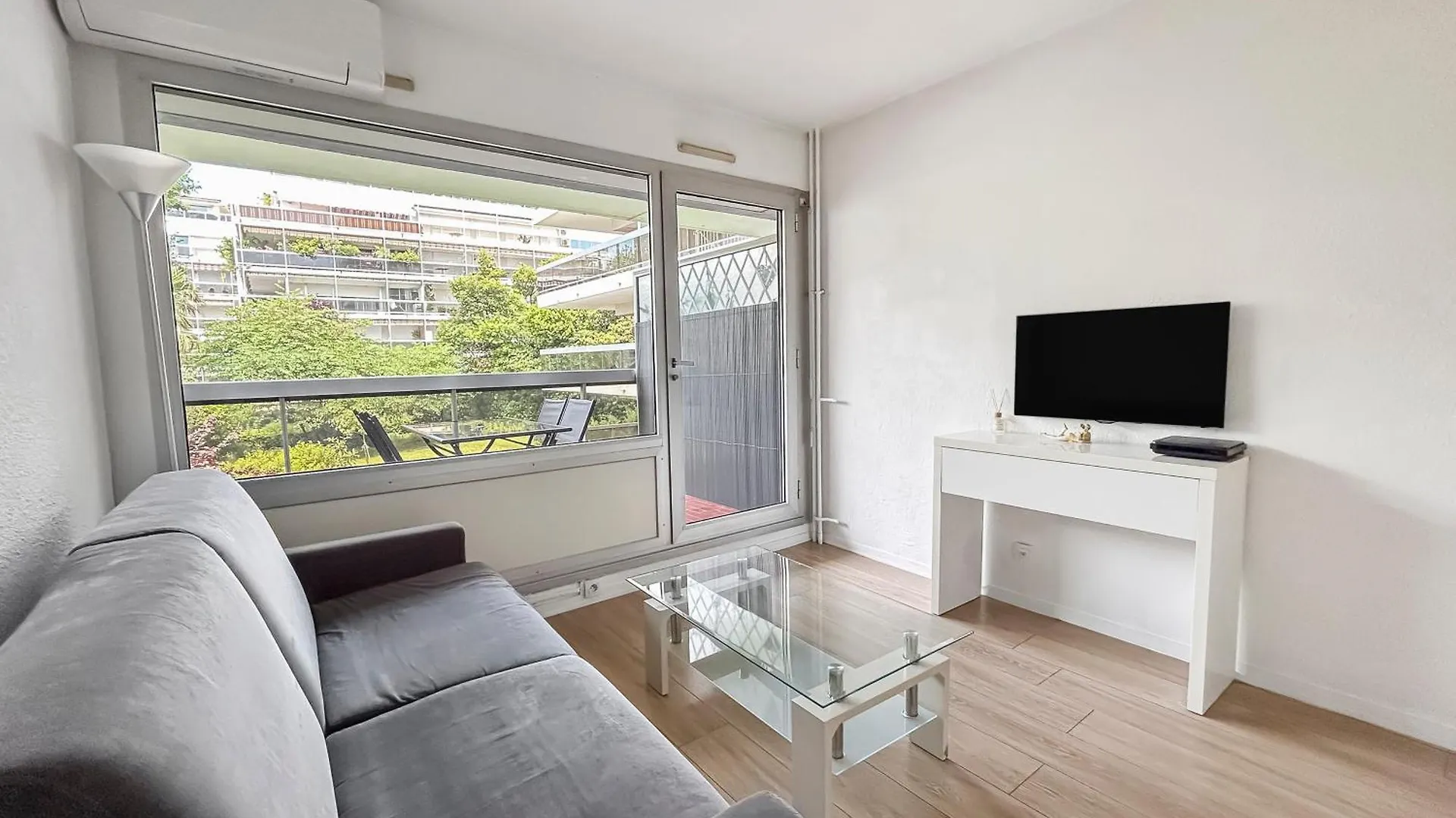 Joli Studio 4 Pers Piscine Tout Confort Juan-les-Pins